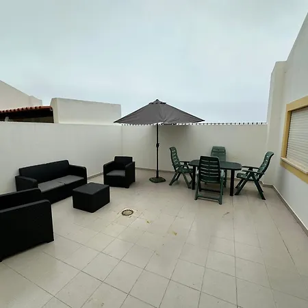 Хостел Papoa House *