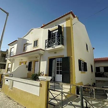 Papoa House *